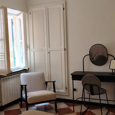 Carugio 167 Parcheggio Privato Centro Storico A Apartamento *