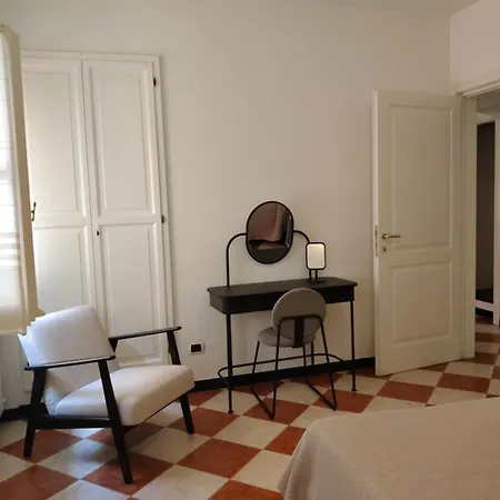 Carugio 167 Parcheggio Privato Centro Storico A *