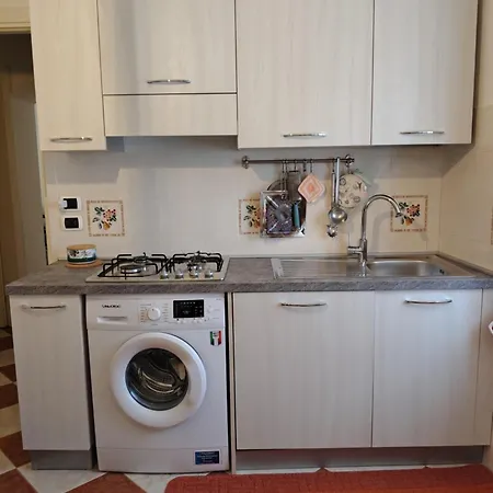 Carugio 167 Parcheggio Privato Centro Storico A Apartamento *