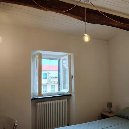 Carugio 167 Parcheggio Privato Centro Storico A Apartamento